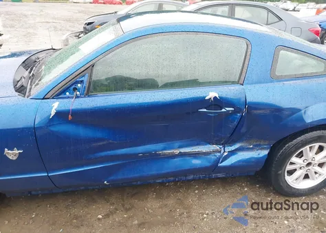 2009 Ford Mustang V6/V6 Premium from USA, damaged, VIN 1ZVHT80N795131542